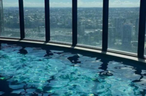 Stunning 1BR River View Retreat in CBD's Heart
